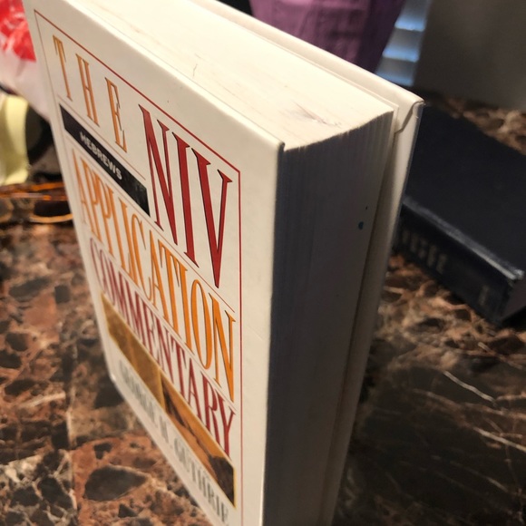 NIV Application Commentary: Hebrews [Hardcover] by Guthrie, George H. - Picture 6 of 13